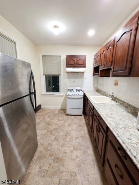505 Hoboken Rd B Property Photo 1