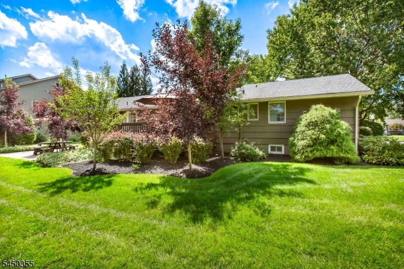 211 Briarheath Lane Property Photo 31