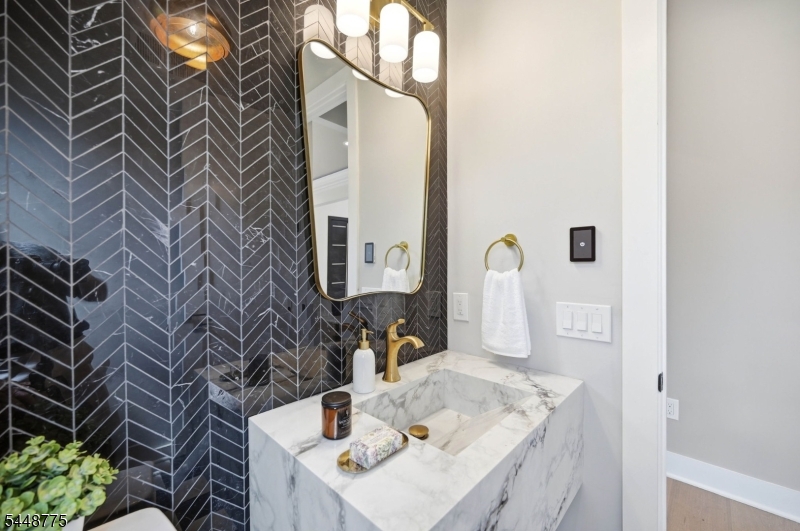 2 Barchester Way Property Photo 19