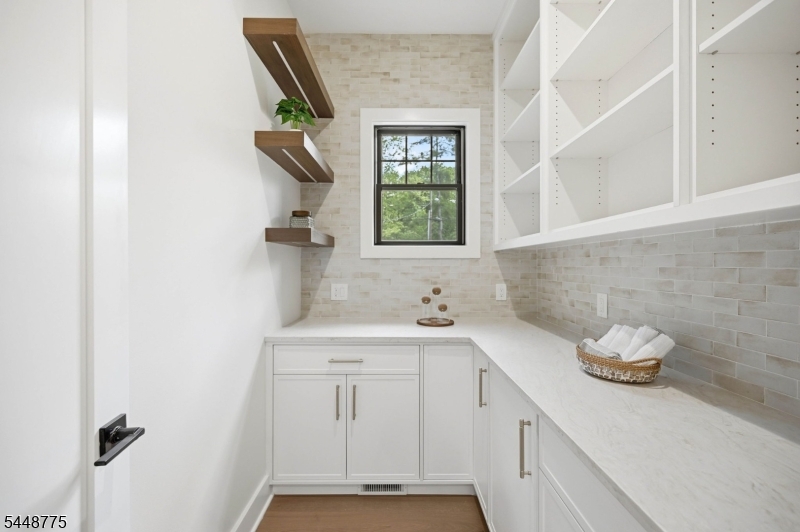 2 Barchester Way Property Photo 22
