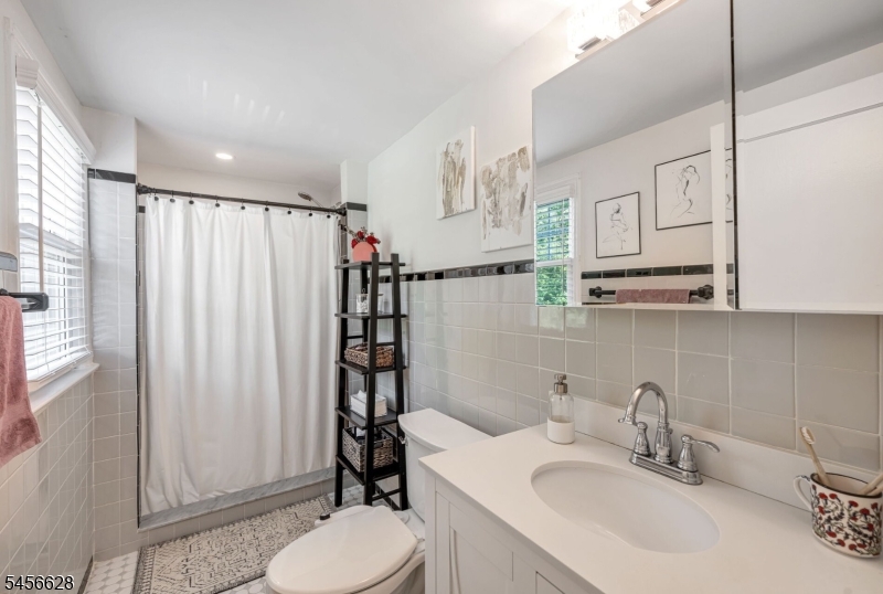 69 7th St Property Photo 19