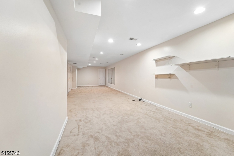 195 Levinberg Ln Property Photo 32