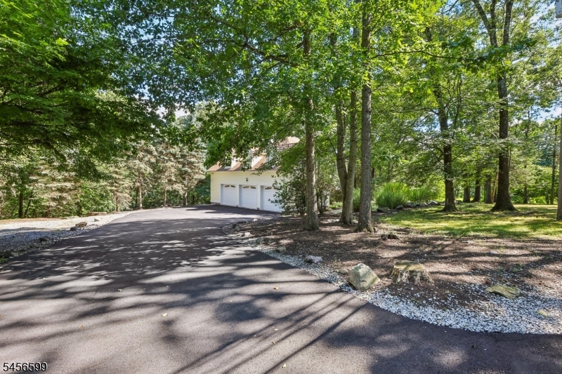 79 Stony Brook Rd Property Photo 2