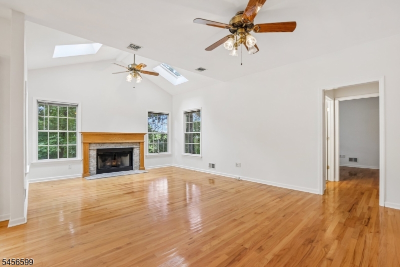 79 Stony Brook Rd Property Photo 6