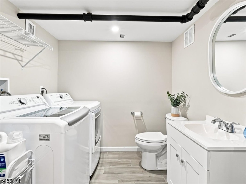 11 Reading Ter Property Photo 35