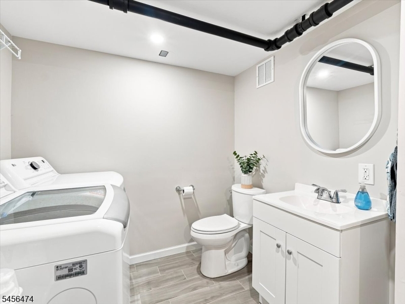 11 Reading Ter Property Photo 36