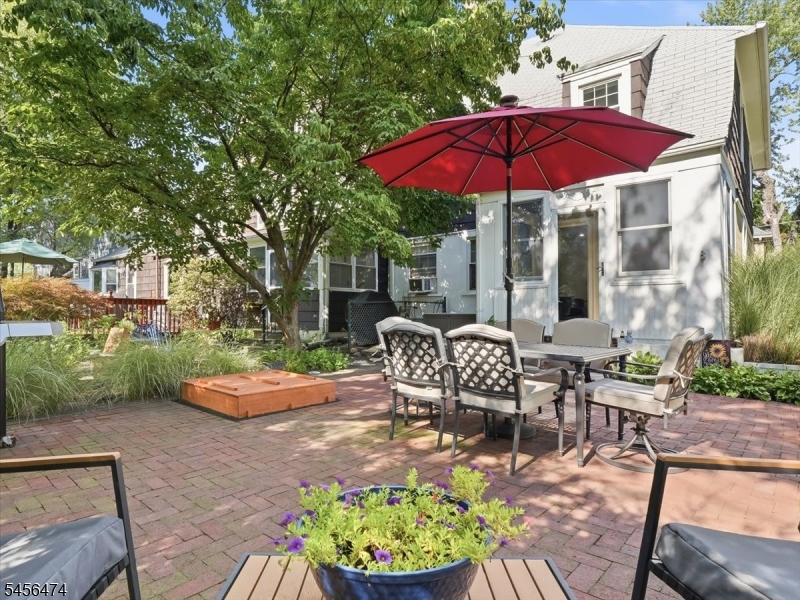 11 Reading Ter Property Photo 37