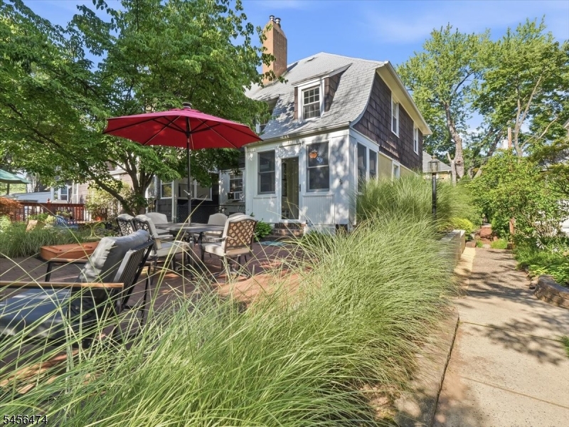 11 Reading Ter Property Photo 38