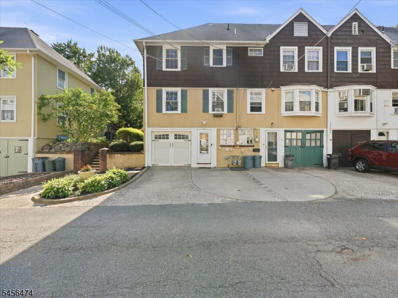 11 Reading Ter Property Photo 43