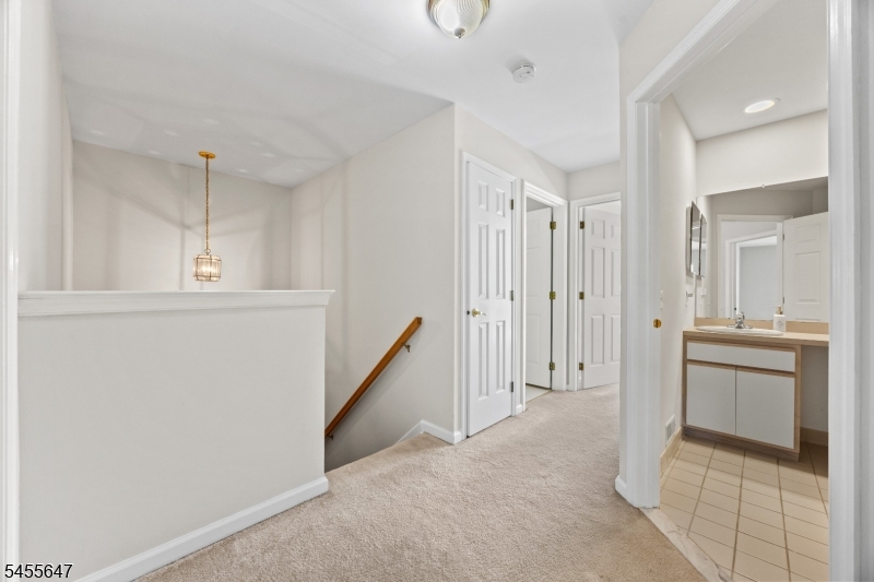 33 Gordon Circle Property Photo 11