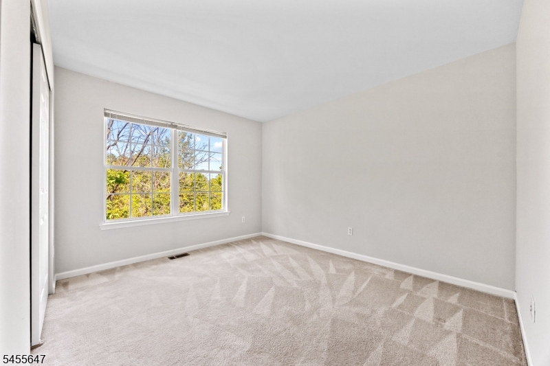 33 Gordon Circle Property Photo 17