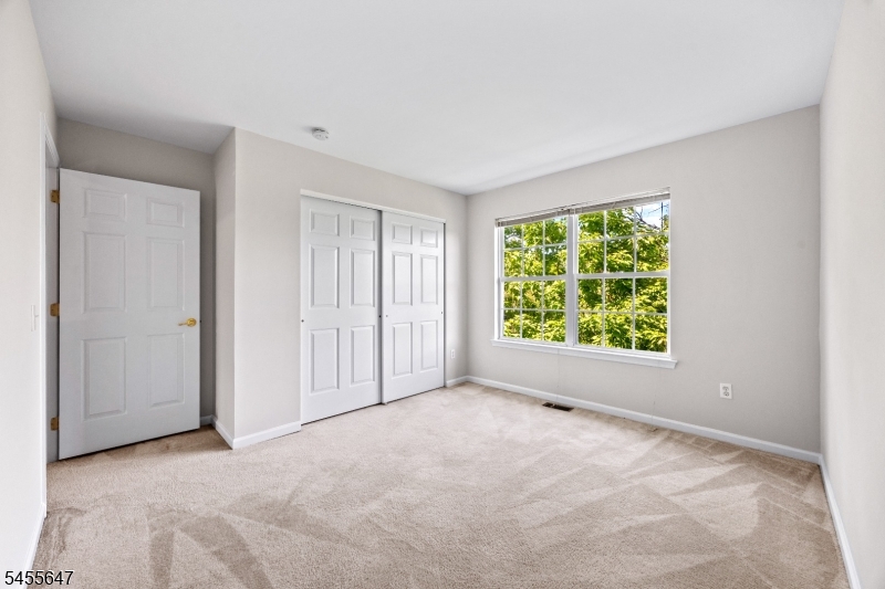 33 Gordon Circle Property Photo 18