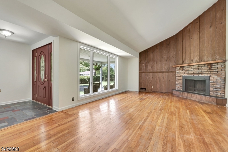 8 Libby Ave Property Photo 17