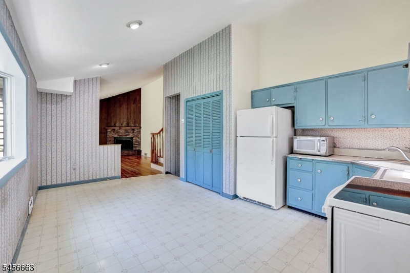 8 Libby Ave Property Photo 18