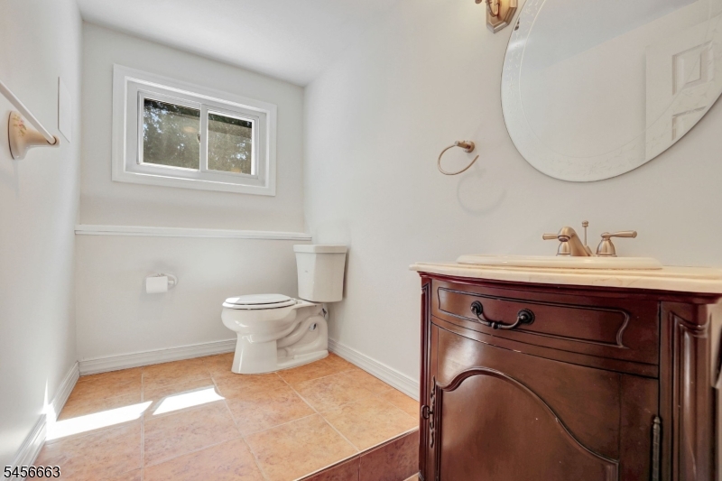 8 Libby Ave Property Photo 20