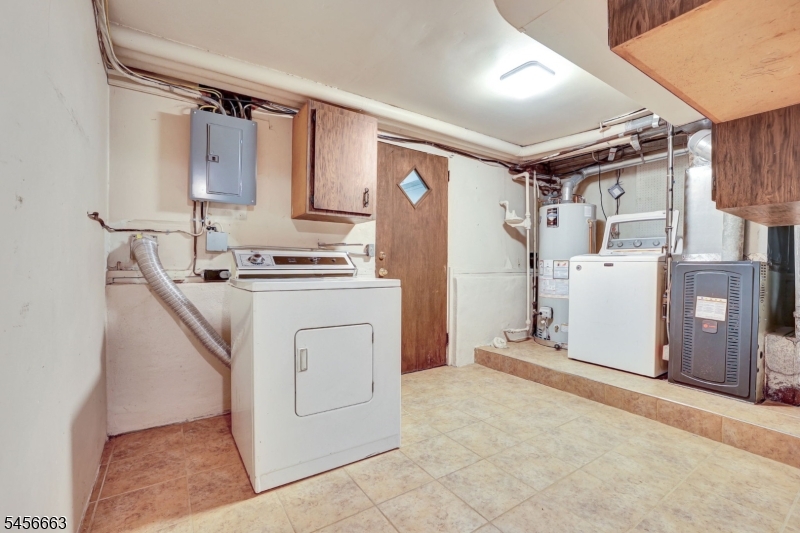 8 Libby Ave Property Photo 21