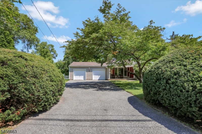 8 Libby Ave Property Photo 27