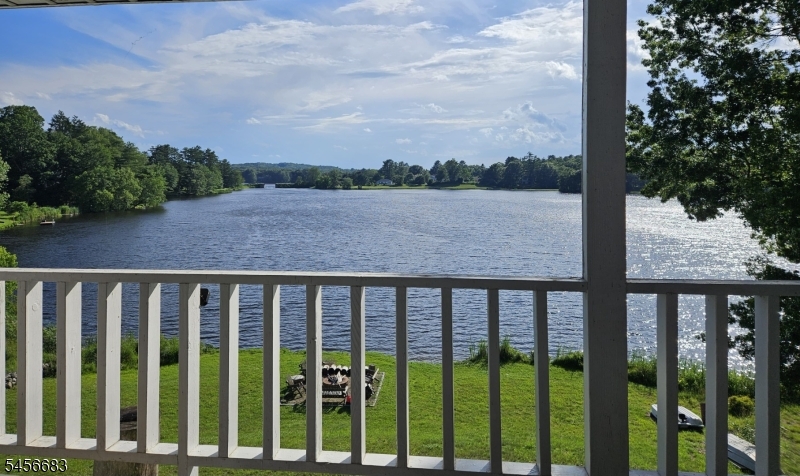 274 Shore Dr D Property Photo 1
