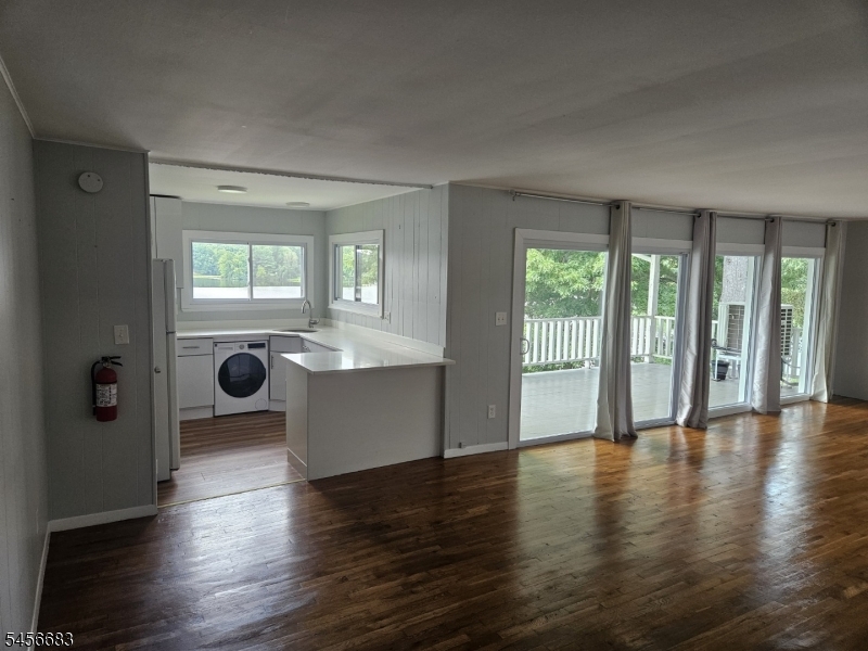 274 Shore Dr D Property Photo 5
