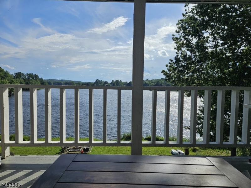 274 Shore Dr D Property Photo 8