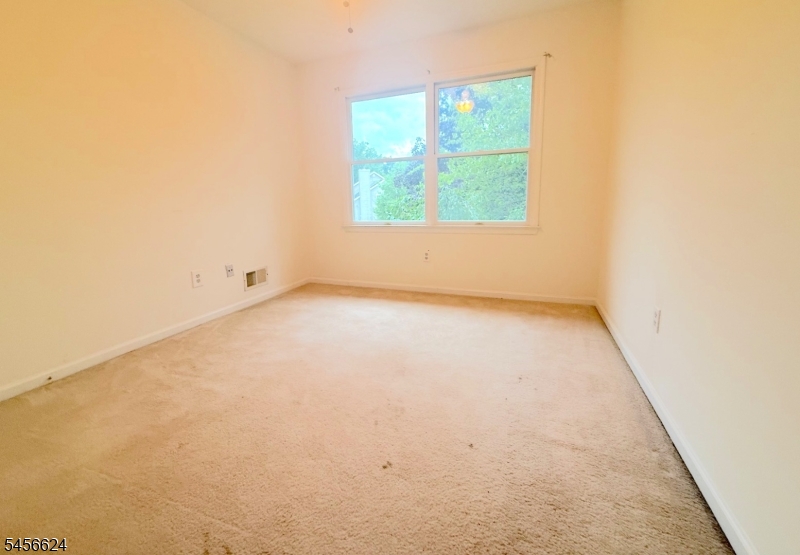 33 Mcguire Dr Property Photo 15