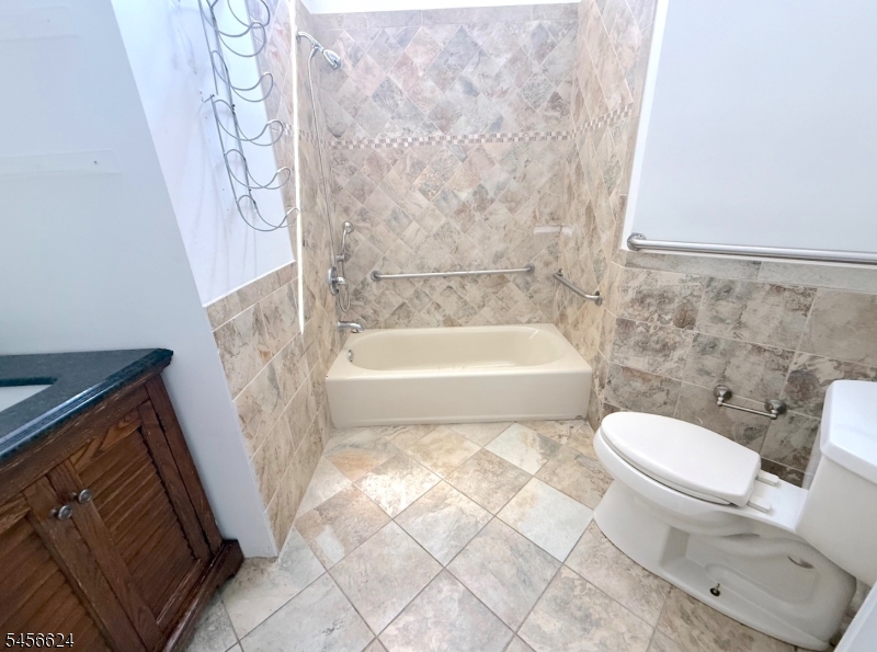 33 Mcguire Dr Property Photo 18