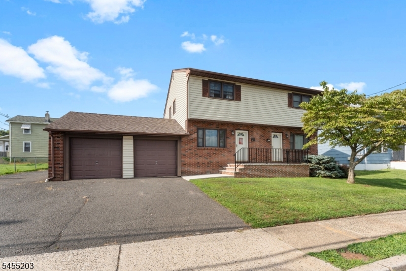 1214 W Camplain Rd Property Photo 1