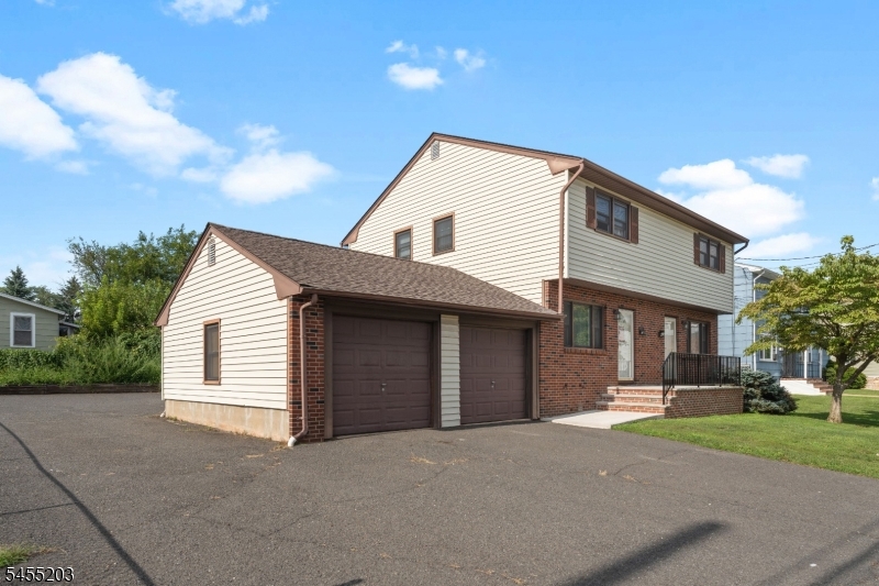 1214 W Camplain Rd Property Photo 2