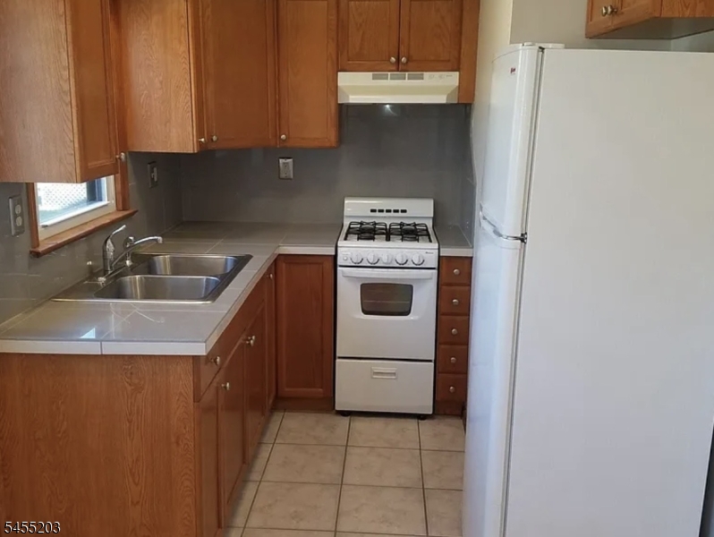 1214 W Camplain Rd Property Photo 10