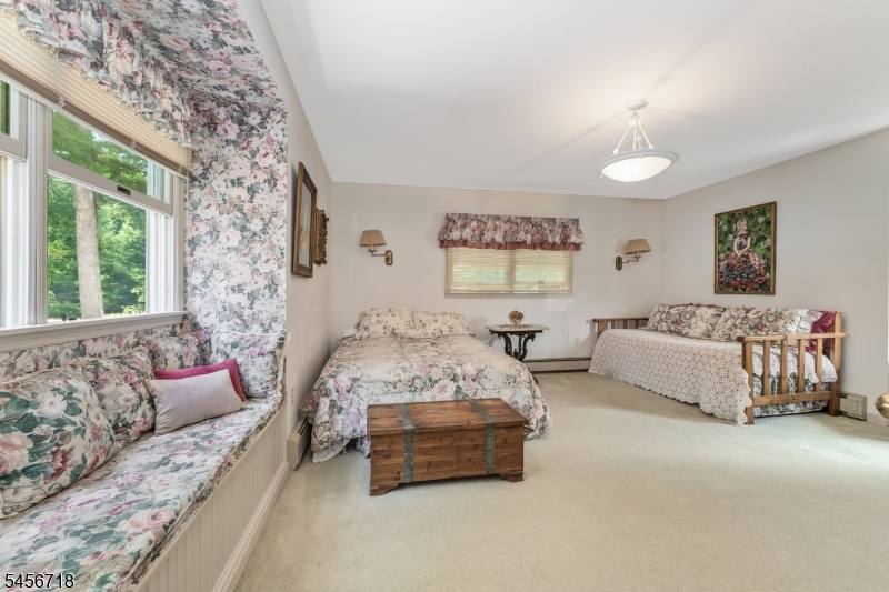 90 Ithanell Rd Property Photo 26