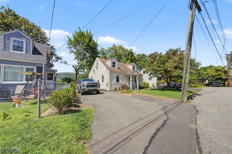 114 Warhol Ave Property Photo 2