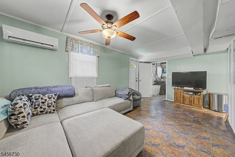 114 Warhol Ave Property Photo 24