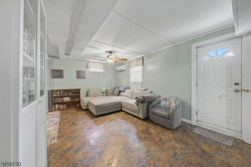 114 Warhol Ave Property Photo 25