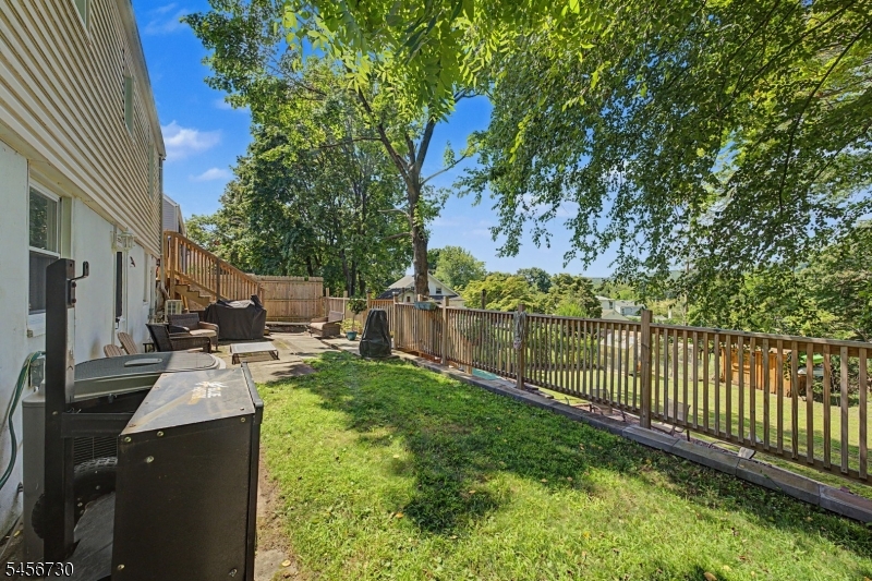 114 Warhol Ave Property Photo 32