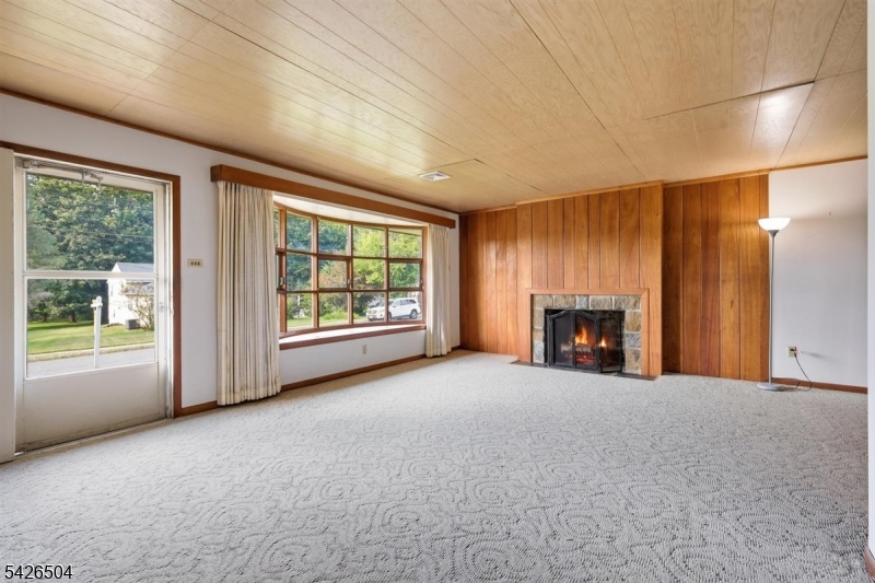 7 Essex Rd Property Photo 5