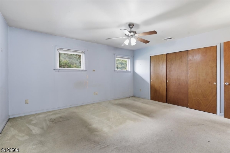 7 Essex Rd Property Photo 23