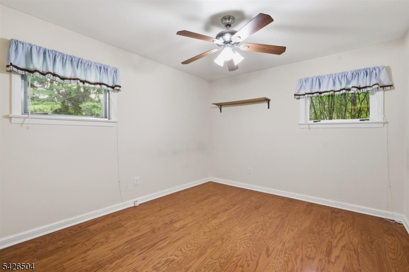 7 Essex Rd Property Photo 25