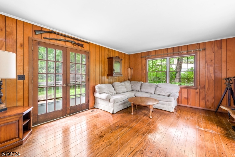 7 Fox Chase Ln Property Photo 4