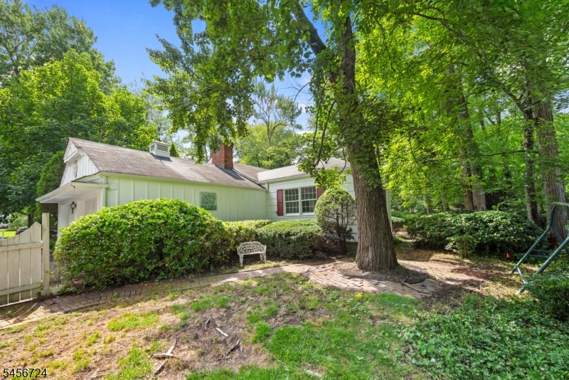 7 Fox Chase Ln Property Photo 20