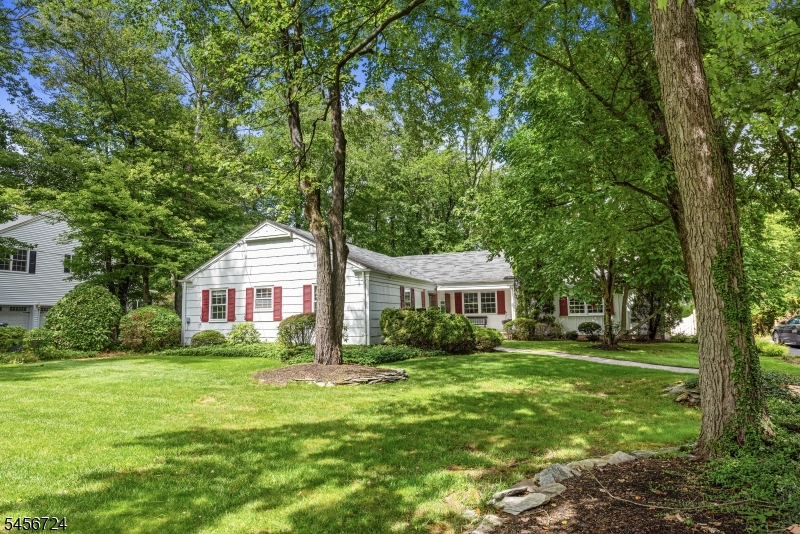 7 Fox Chase Ln Property Photo 24