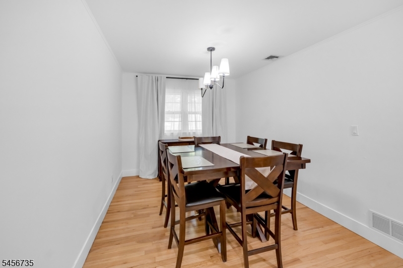 25 Windsor Ct Property Photo 15
