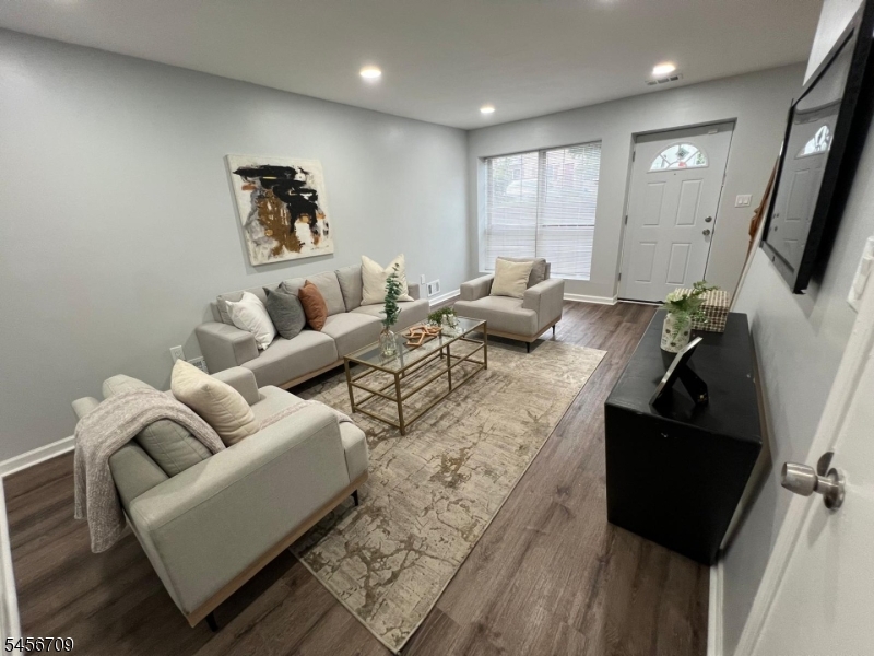 17 Rutgers Dr 17 Property Photo 1