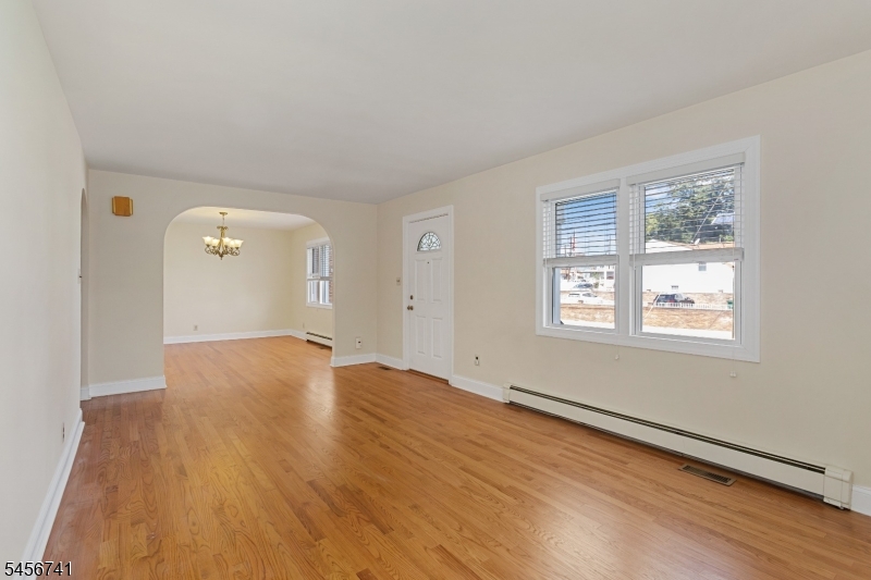 418 President St Property Photo 5