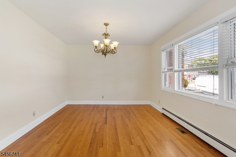 418 President St Property Photo 7