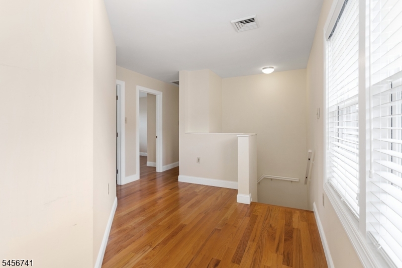 418 President St Property Photo 29