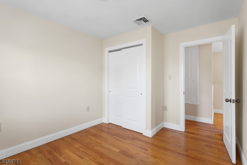 418 President St Property Photo 30