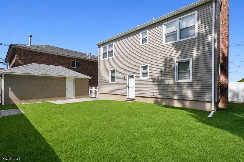 418 President St Property Photo 36