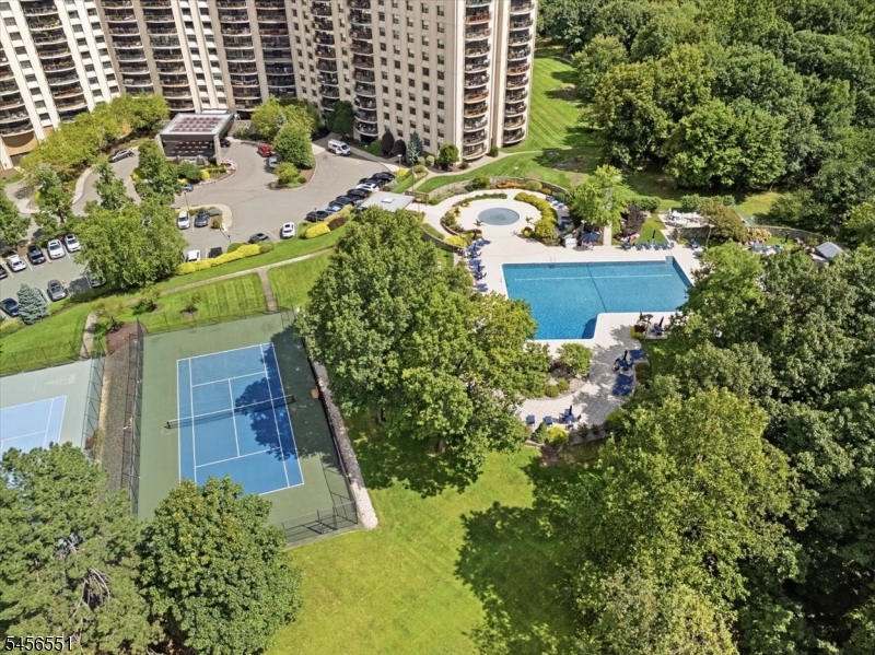1 Claridge Dr 501 Property Photo 50