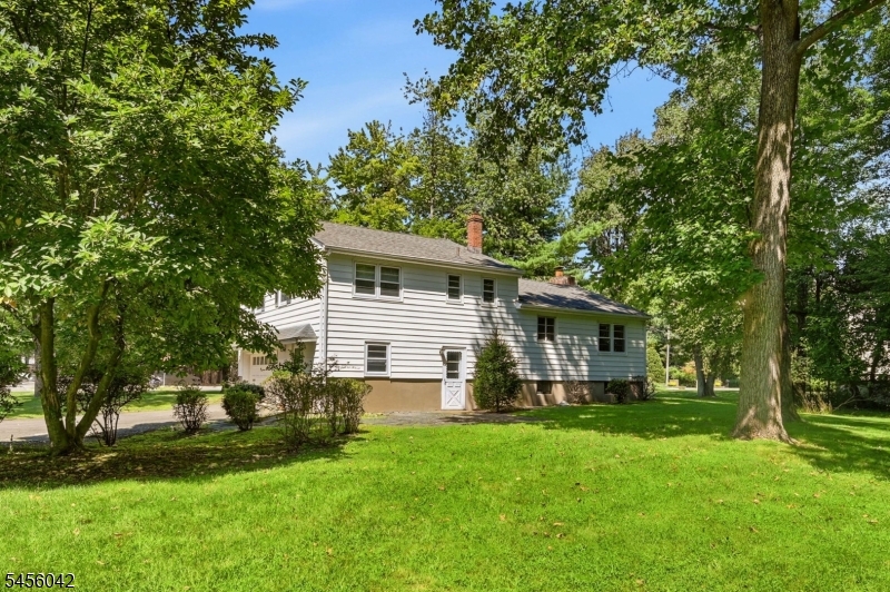 472 Cedar Hill Ave Property Photo 6