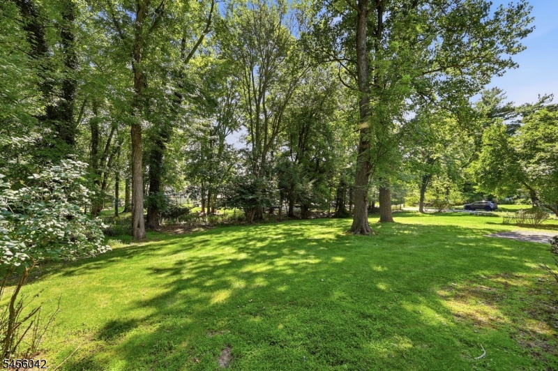 472 Cedar Hill Ave Property Photo 10